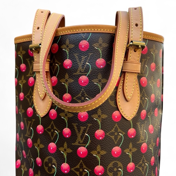 🍒 Louis Vuitton Takashi Murakami Cerises Cherry Bucket Bag - Picture 10 of 17
